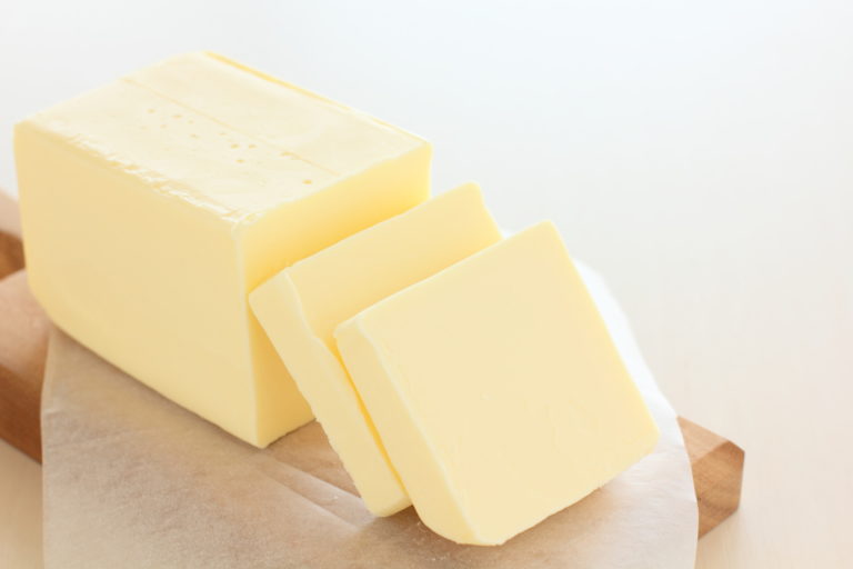 【写真付きで解説！】バターの冷凍保存方法と保存期間、レシピ5選