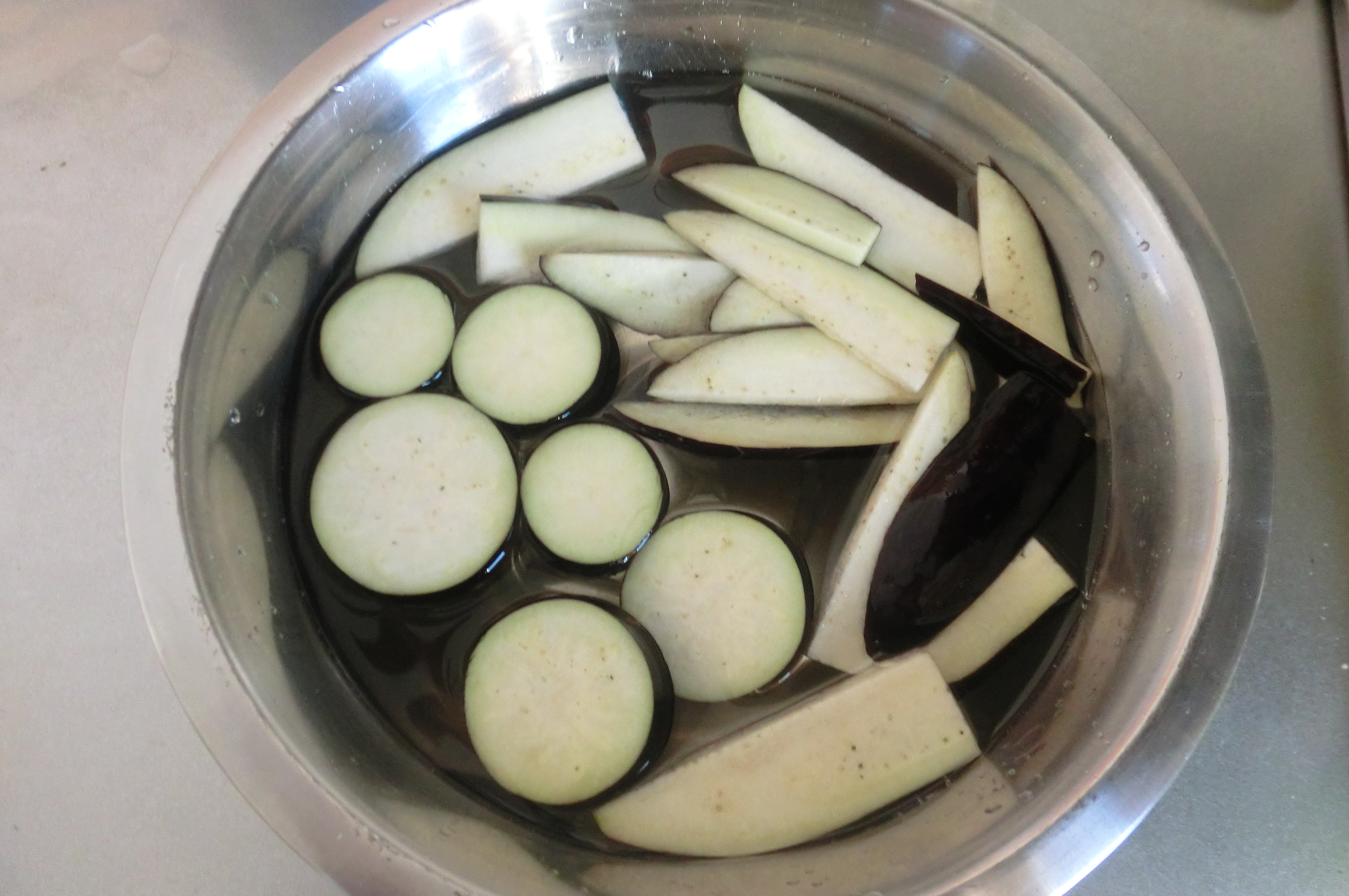 冷凍茄子を冷凍する