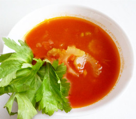 セロリと玉ねぎのトマトスープ