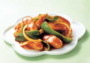 Stir-fried green pepper and sausage