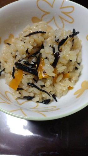 Hijiki cooked rice