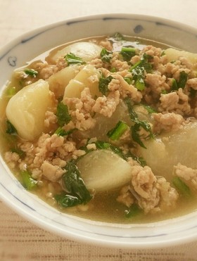 Turnip minced chicken stew