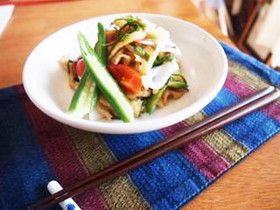 Chinese-style salad with dried daikon radish