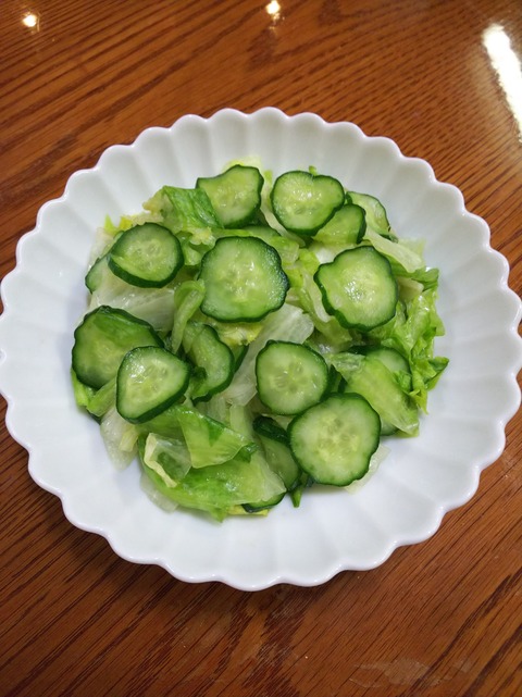 Salted lettuce and cucumber