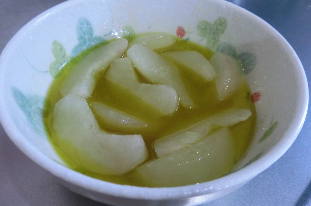 Preserve pears as compote