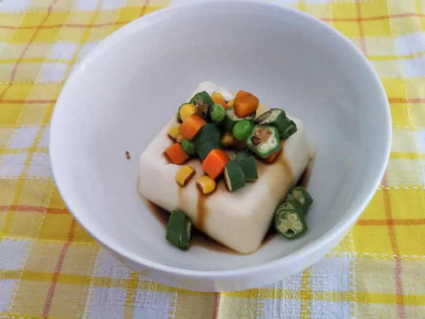 Okra boiled tofu