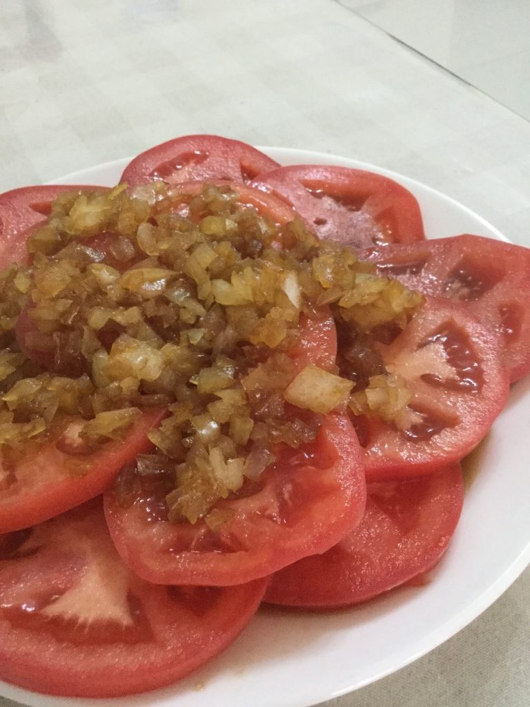 salad with onion dressing