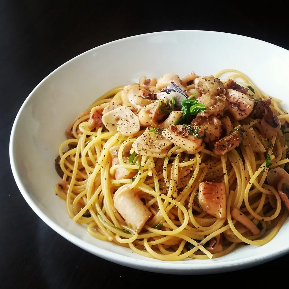 Butter soy sauce seafood mix pasta