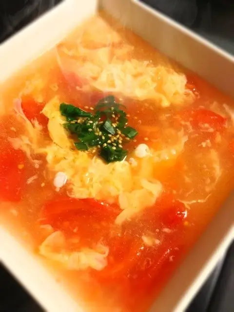 Chinese tomato and egg soup