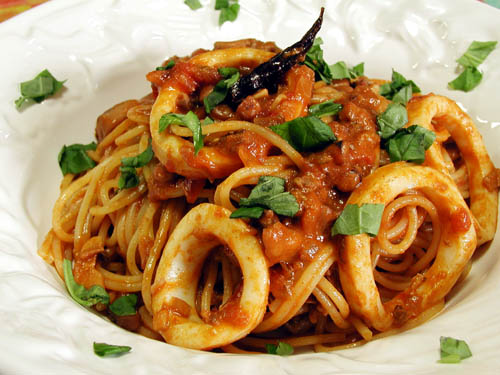 squid and tomato pasta
