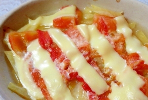 冷凍トマトとジャガイモのチーズ焼き