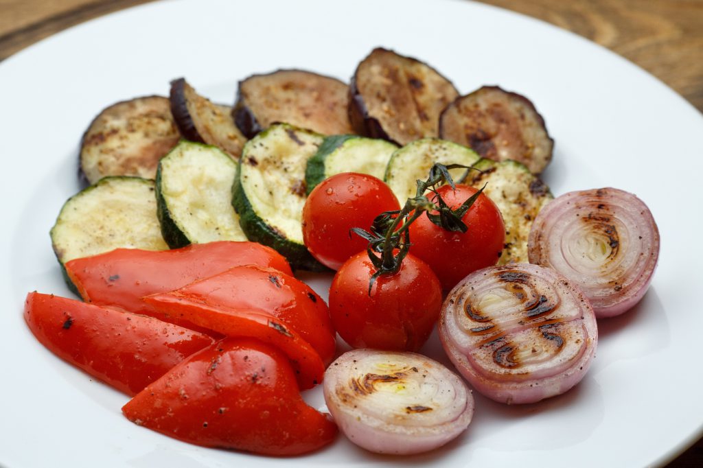 Full of delicious vegetables! Exquisite grilled salad